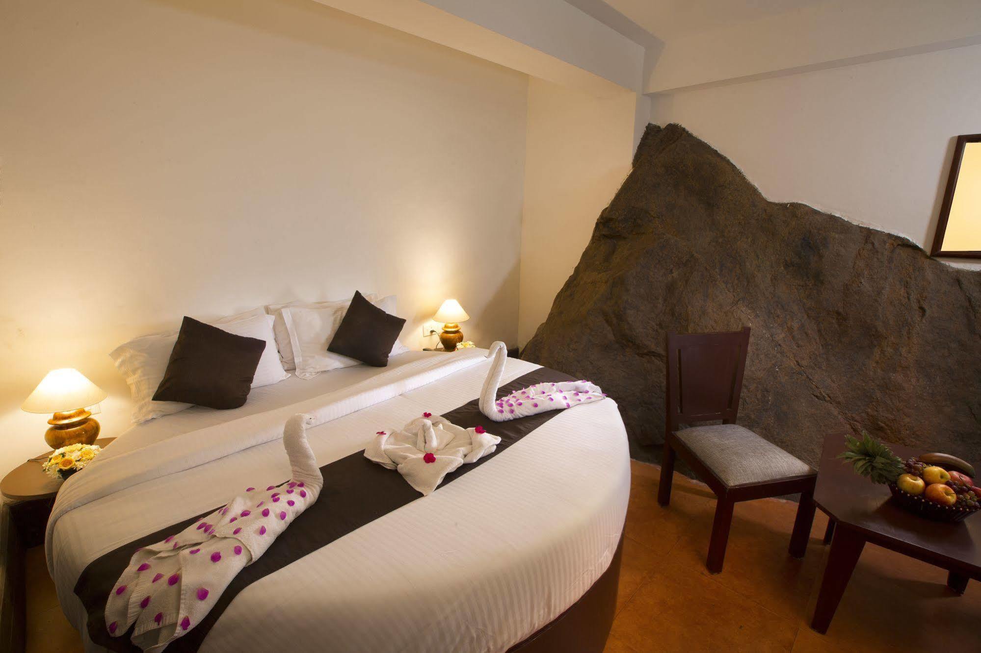 Madhumanthra Resort - Homestay Мунар Екстериор снимка