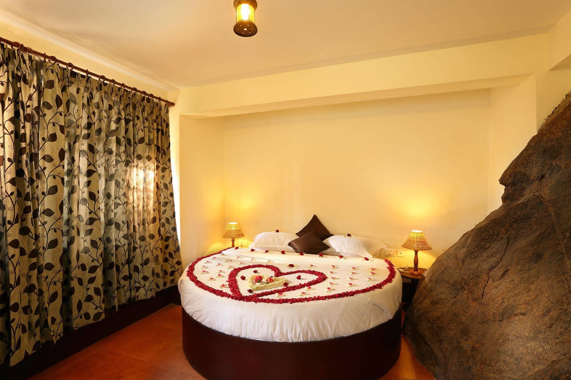 Madhumanthra Resort - Homestay Мунар Екстериор снимка